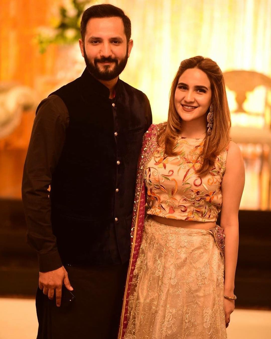 pakistani-couple-outfits-25-best-outfits-of-pakistani-celebrities