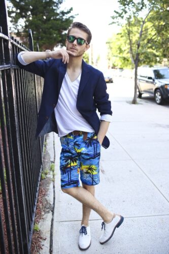 26 Cool and Stylish Bermuda Shorts for Men This Season