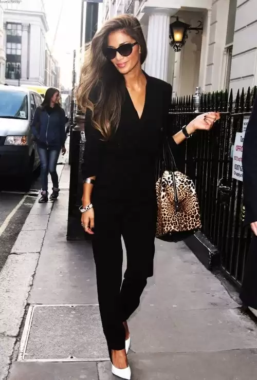 Black outfit street style