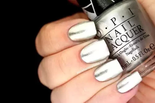 How to do metallic nail art