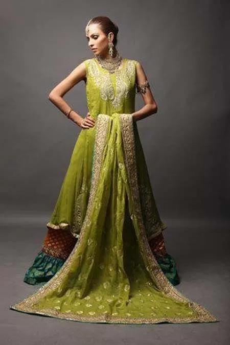 Mehndi Dresses Designs 2015