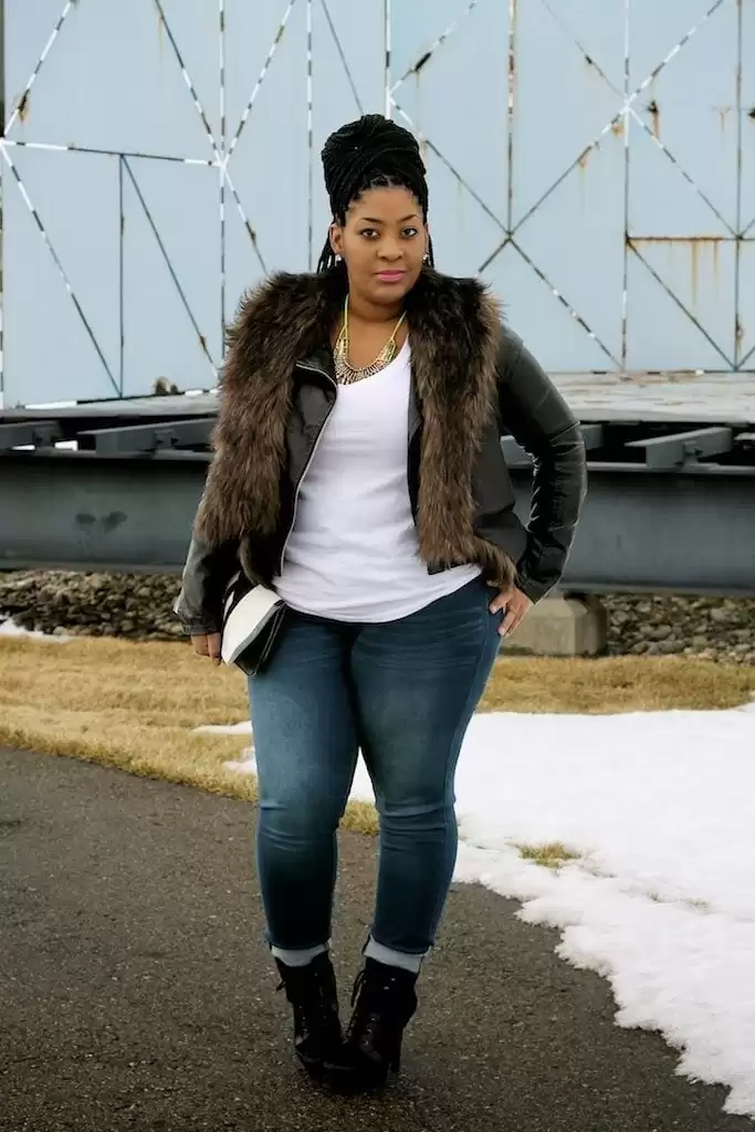 Black curvy women street fashion