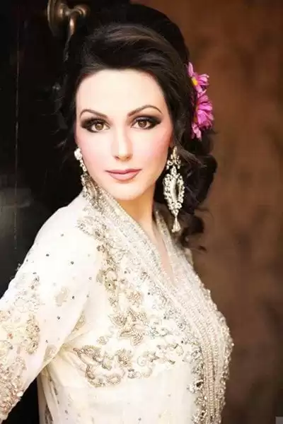 12 Cute Hairstyle For Walima Function 004