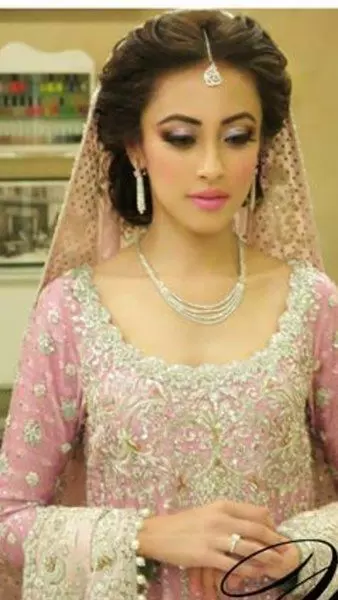 12 Cute Hairstyle For Walima Function 005