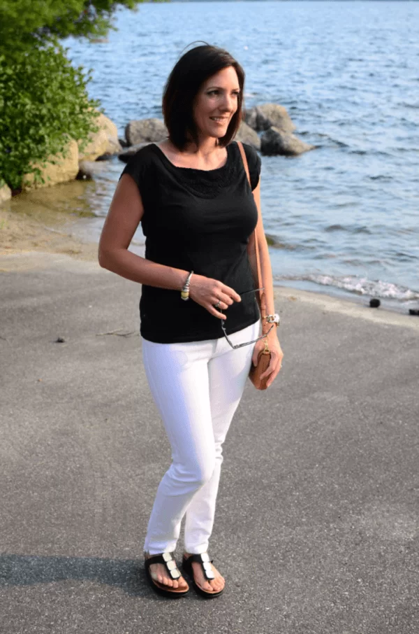 beach outfit women over 40