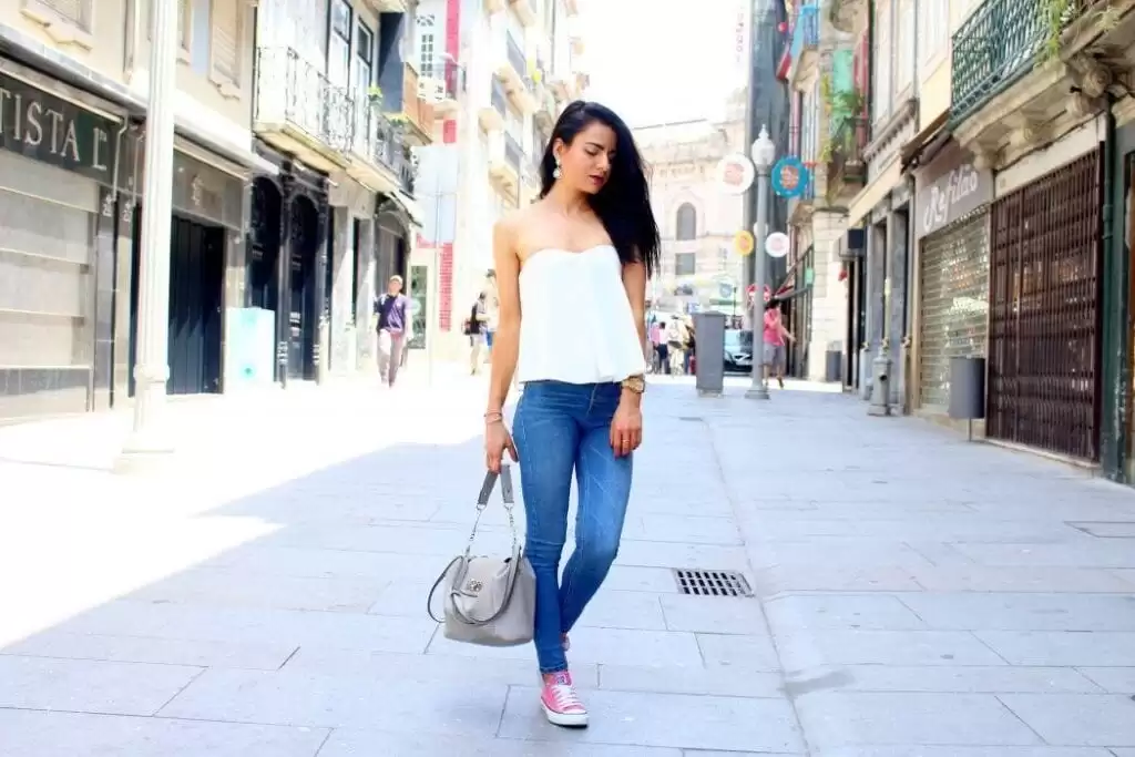 jeans-white-top-blogger-converse-oporto-rua-das-flores-1050x700