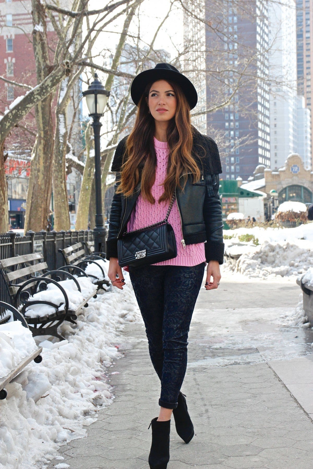 Cozy Winter Outfit Idea20 Cute and Warm Outfits for Winters