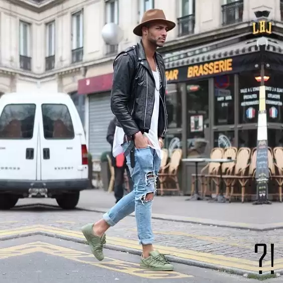 Men Ripped Jeans Outfits (14)