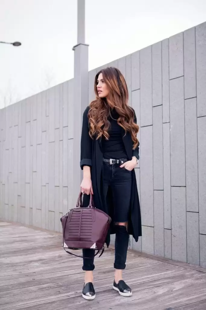 Stylish Ways to Wear Black Denim (22)