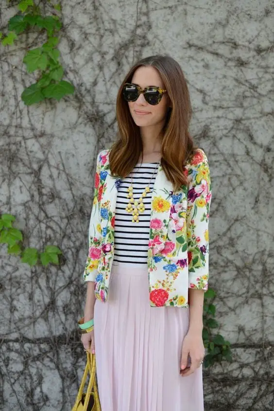 What to Wear with Printed Blazer? 24 Outfit Ideas This Year