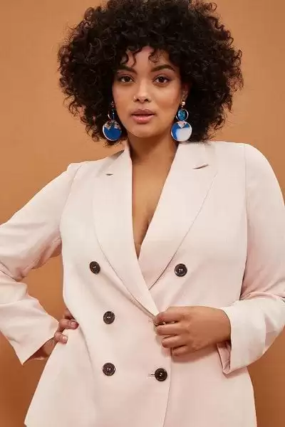 Blazer Outfits for Curvy Women (6)