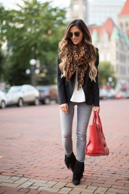 How to Wear Shearling Boots- 26 Outfits with Shearling Boots