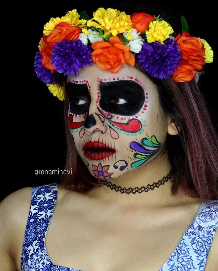 Get Inspired With These Cool Halloween Makeup Looks (3)