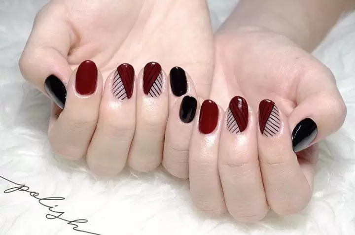 Elevate Your Beauty Game With These Chic Abstract Nail Art Designs (3)