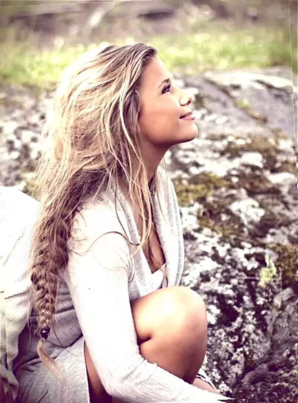 Cute Hippie Hairstyles (12)