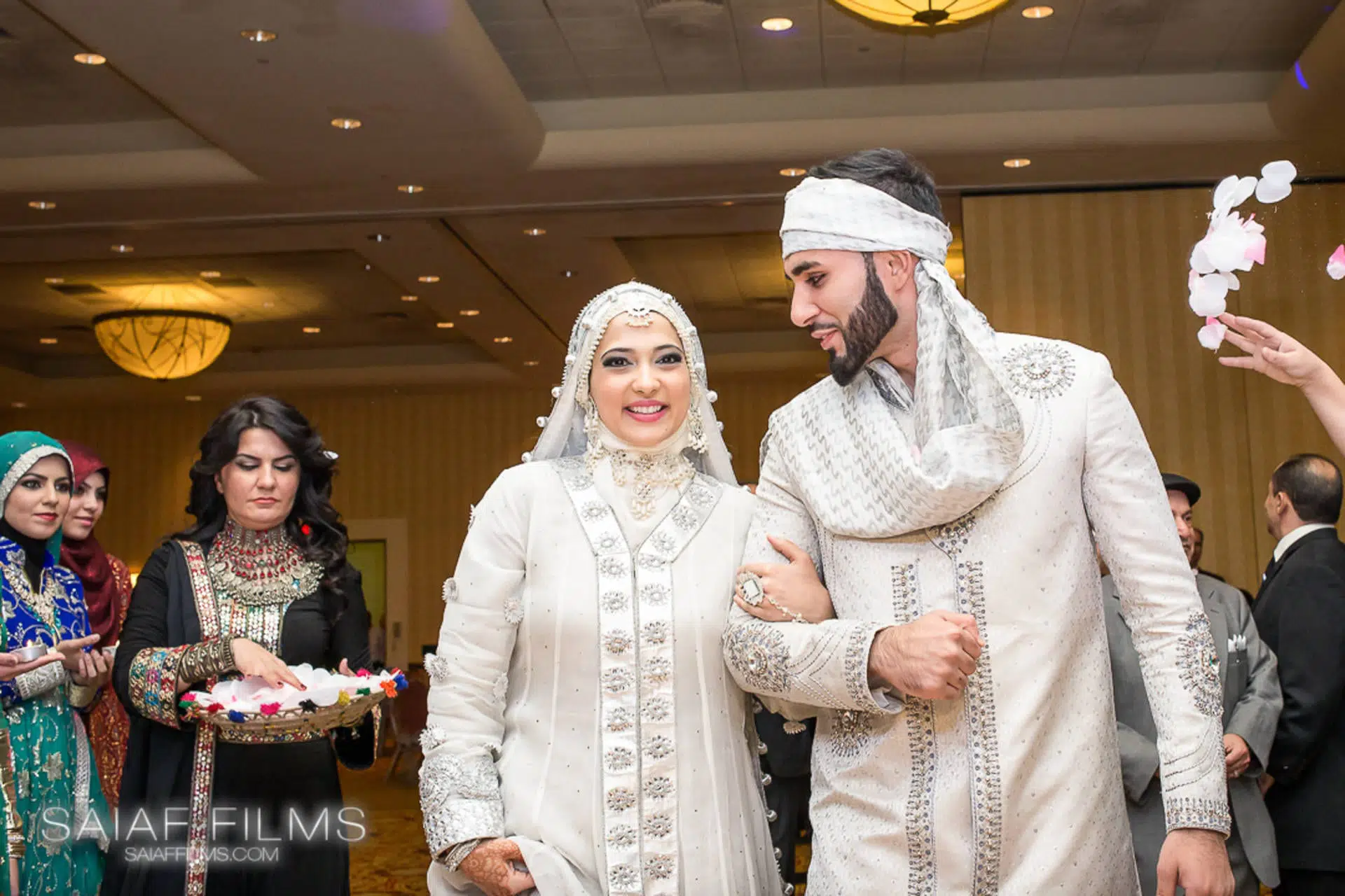 muslim couple wedding pictures