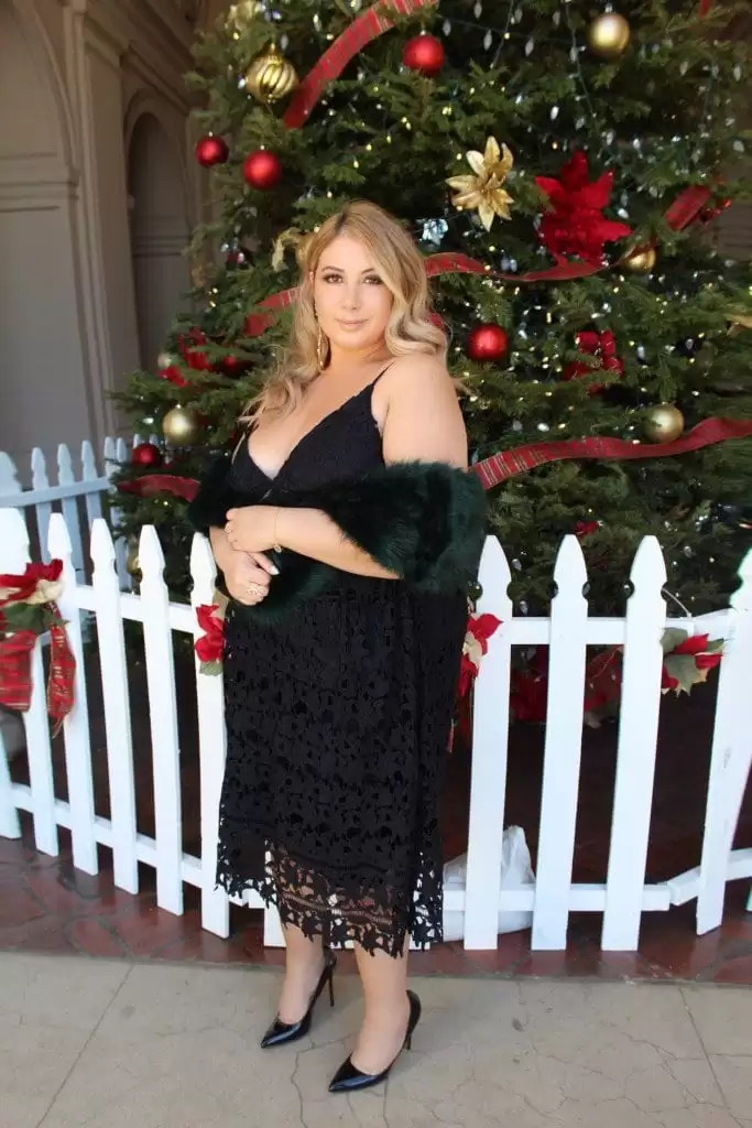 curvy girls christmas date outfit