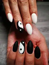 Funky White Nail Art11