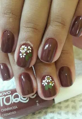 White Floral Nail Art