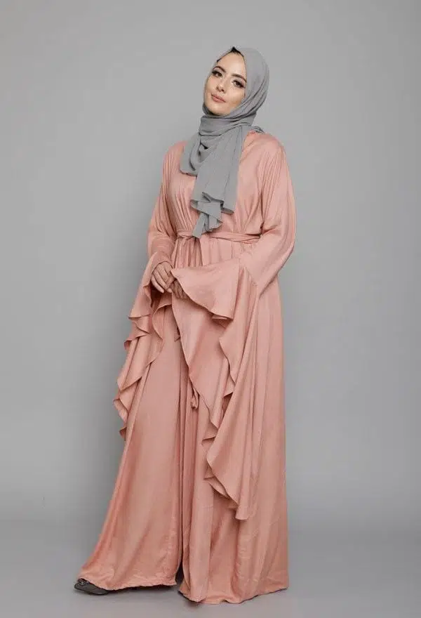 Ideas How to Wear Abaya Fashionably