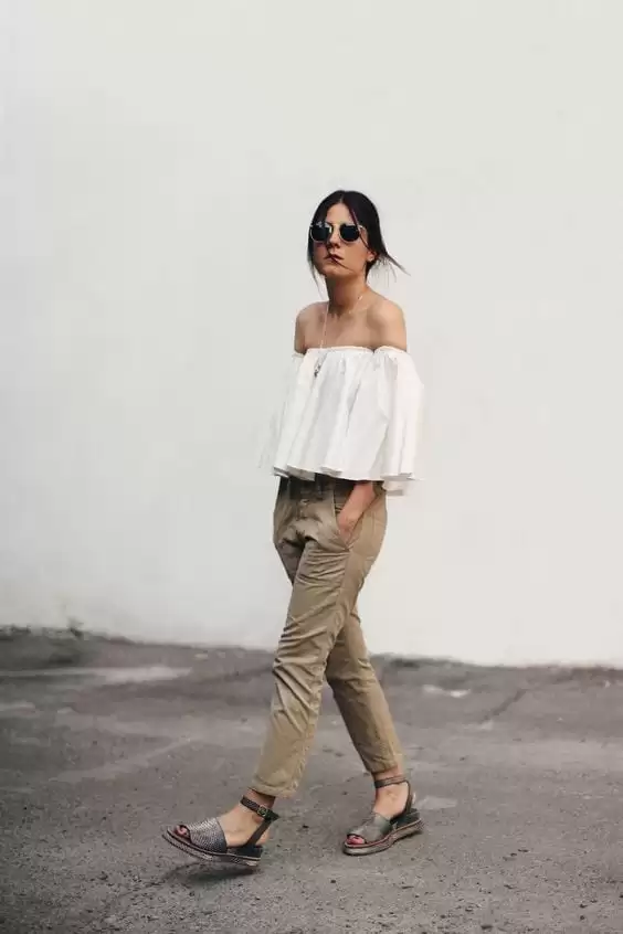 khaki pants outfits for women