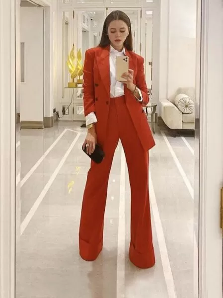 Red outfits for women