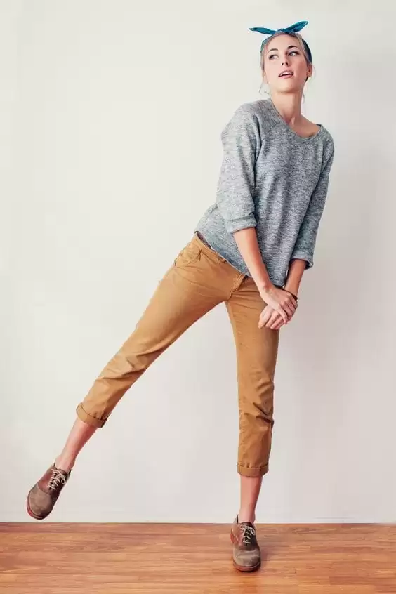 khaki pants outfits for women