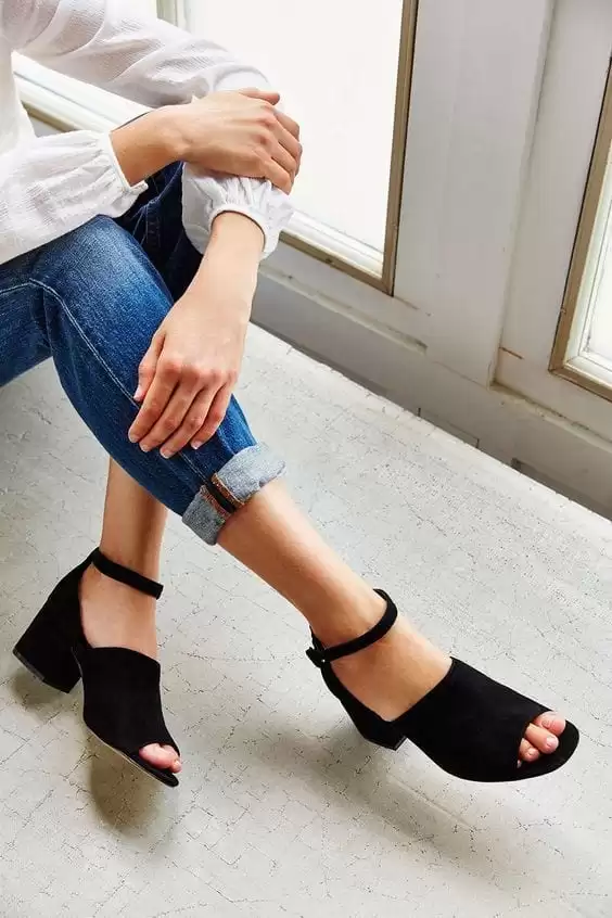 How to Wear Jeans with Ankle Strap Sandals