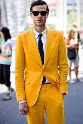 men's yellow pants outfits