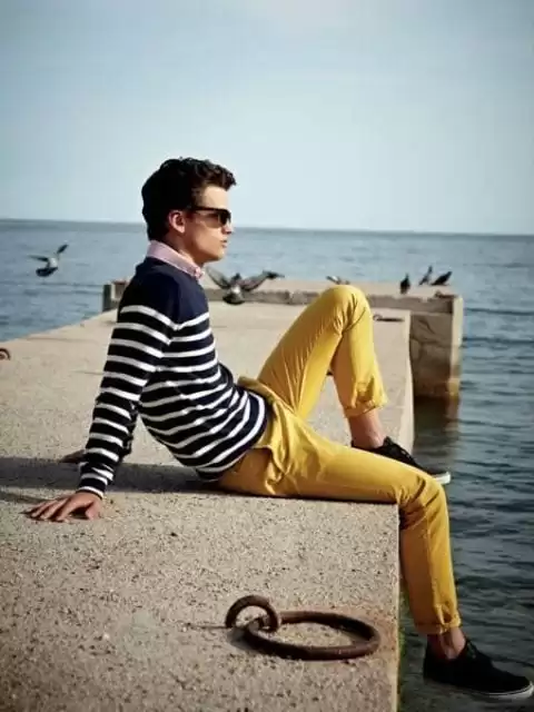 how to wear yellow pants for men (31)