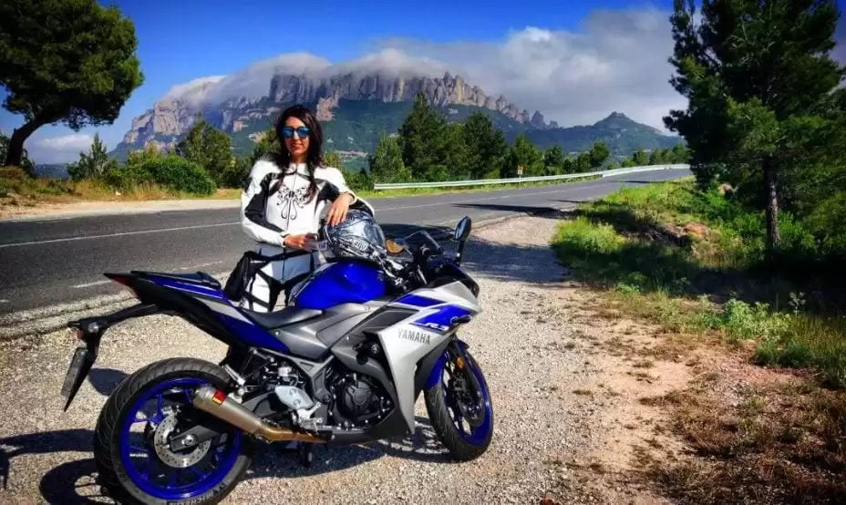 most beautiful biker girls on Instagram (13)