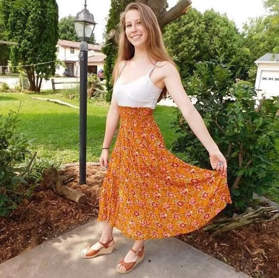 Orange Skirt Outfits - 27 Ideas on How to Wear Orange Skirts