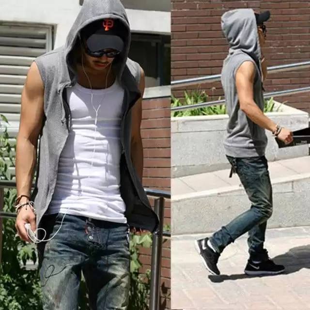 Ways for Men to Wear a Hoodie Stylishly (8)