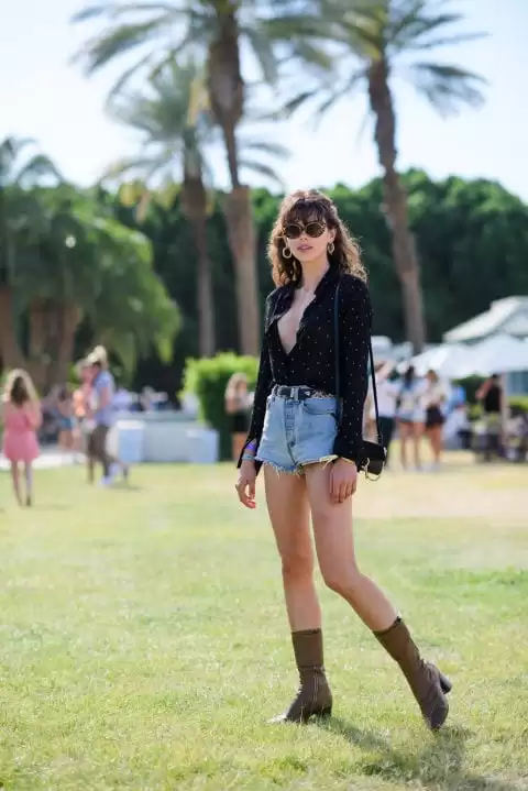 Beautiful Coachella Outfits for Girls (2)