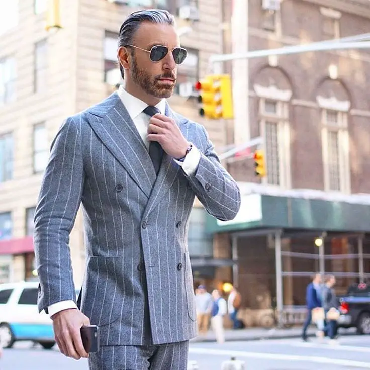 25 Ideas on How to Wear Double-Breasted Suits for Men