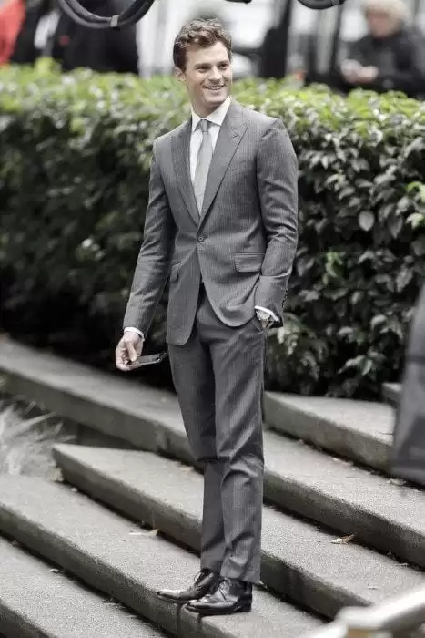 Charcoal Grey Suits with Black Shoes For Men (27)