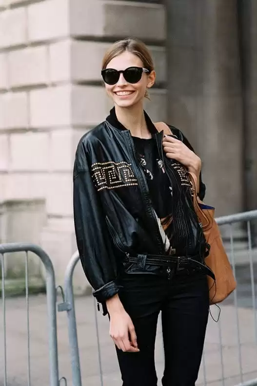 Leather bomber jacket outfits for women (13)