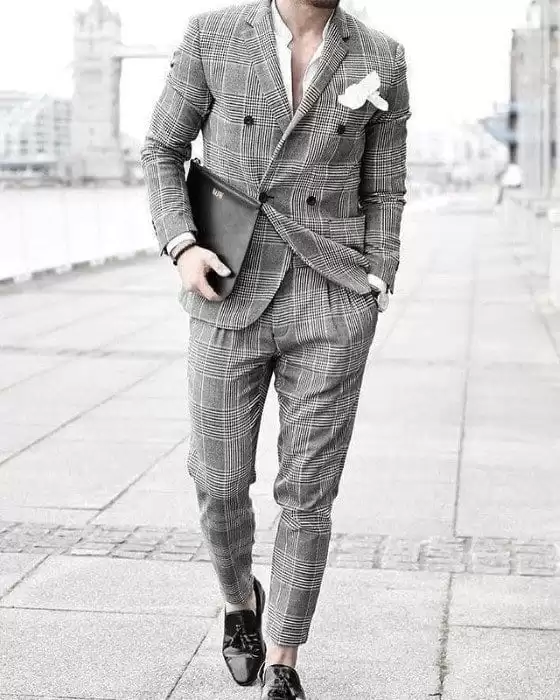 Charcoal Grey Suits with Black Shoes For Men (7)