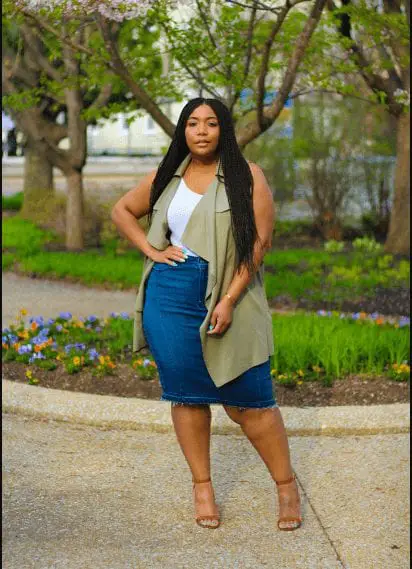 18 Best Denim Skirts Outfits for Plus Size Women 2019