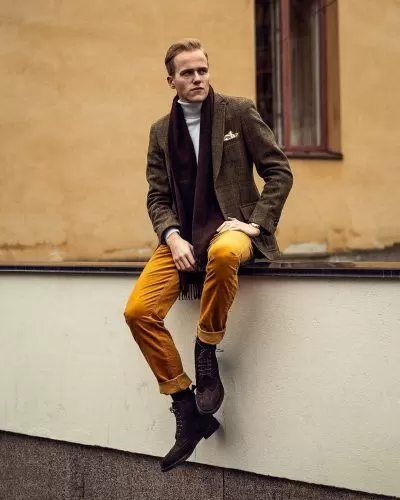 Men's Outfits with Mustard Pants