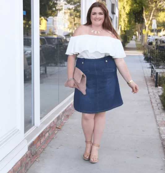 plus size denim skirt outfit