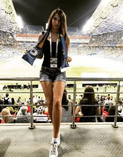 beautiful female fans in Fifa 2018