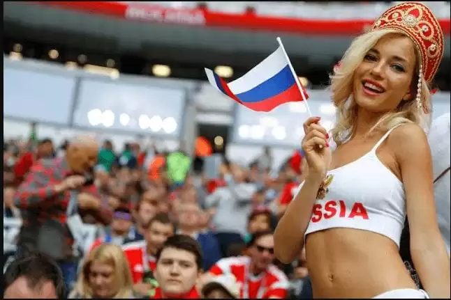 beautiful female fans in Fifa 2018