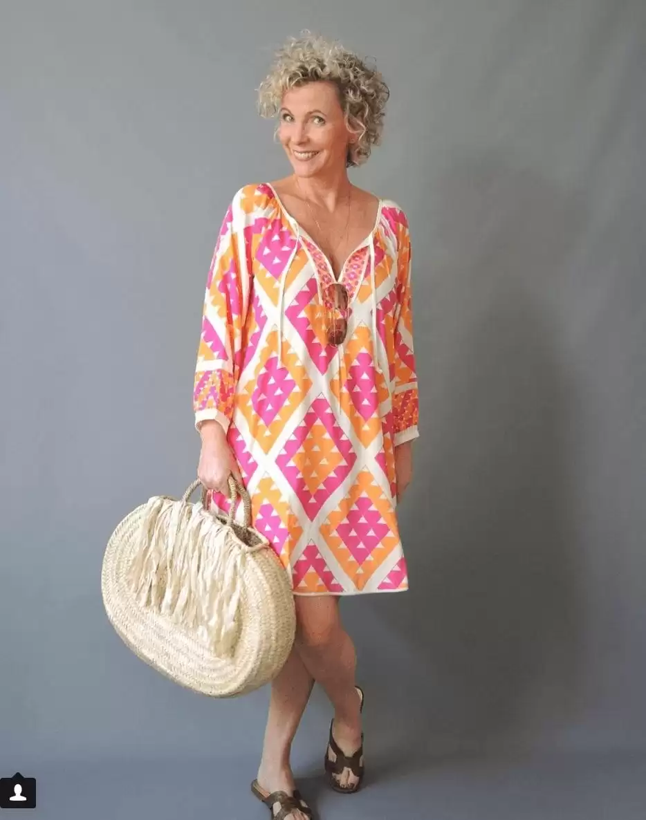 30 Best Traveling Outfits for Women over 50 (44)