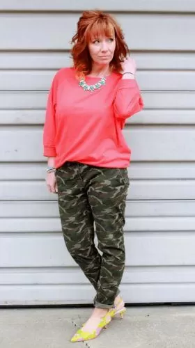 outfits with camo pants for women