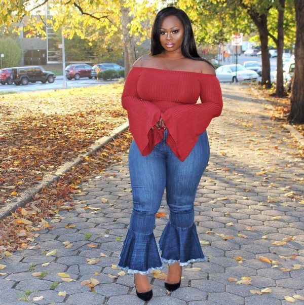 21 Best Winter Jeans Outfits for Plus-Sized Women to Stay Cool and Chic