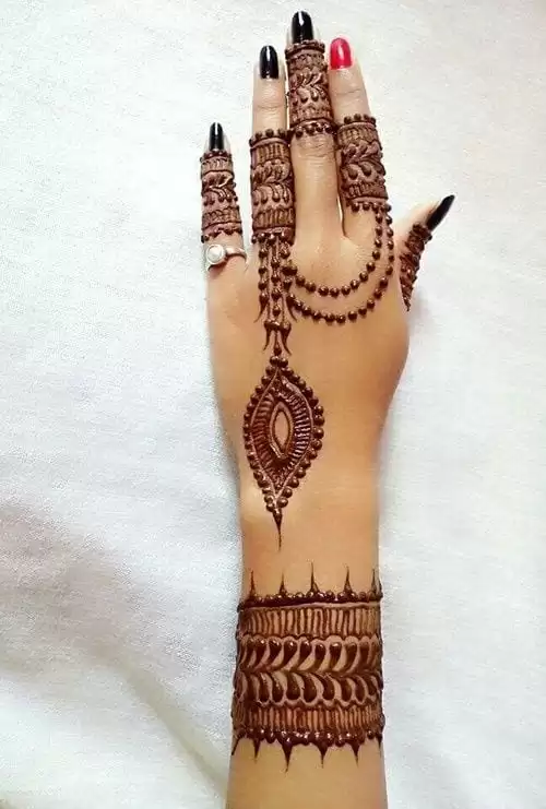 30 Best Bangle Mehndi Designs To Inspire You (10)