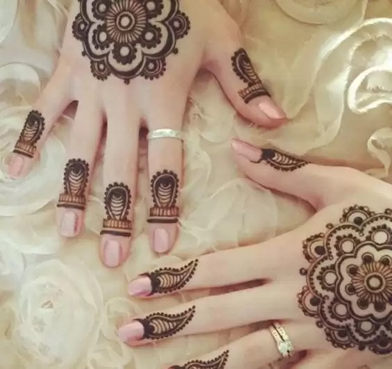 Engagement Mehndi Designs You Should Try (29)