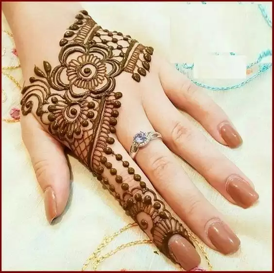 Engagement Mehndi Designs You Should Try (24)