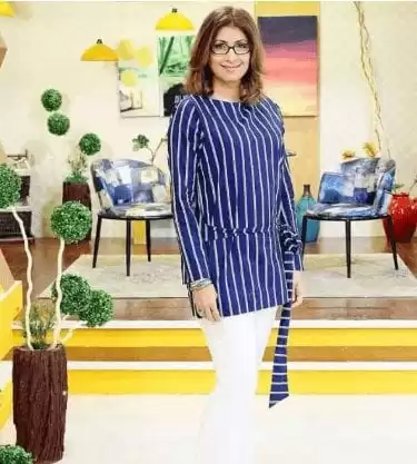 Women Over 50 Pakistani Celebrities Fashion - 20 Outfit Ideas (7)